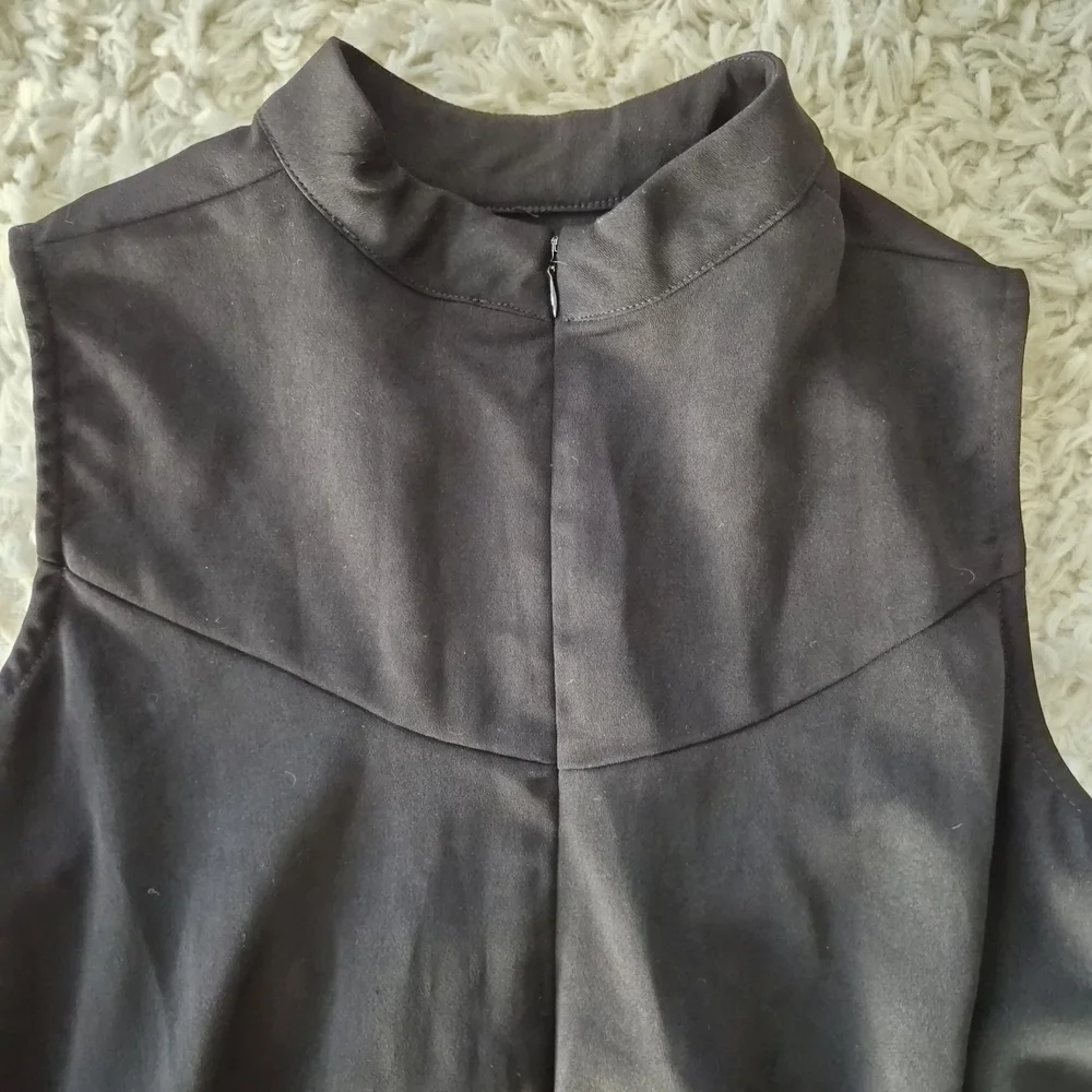 ☆5/$15☆High-Low Sleeveless Tank Top – Size S (Forever 21) - Picture 13 of 16